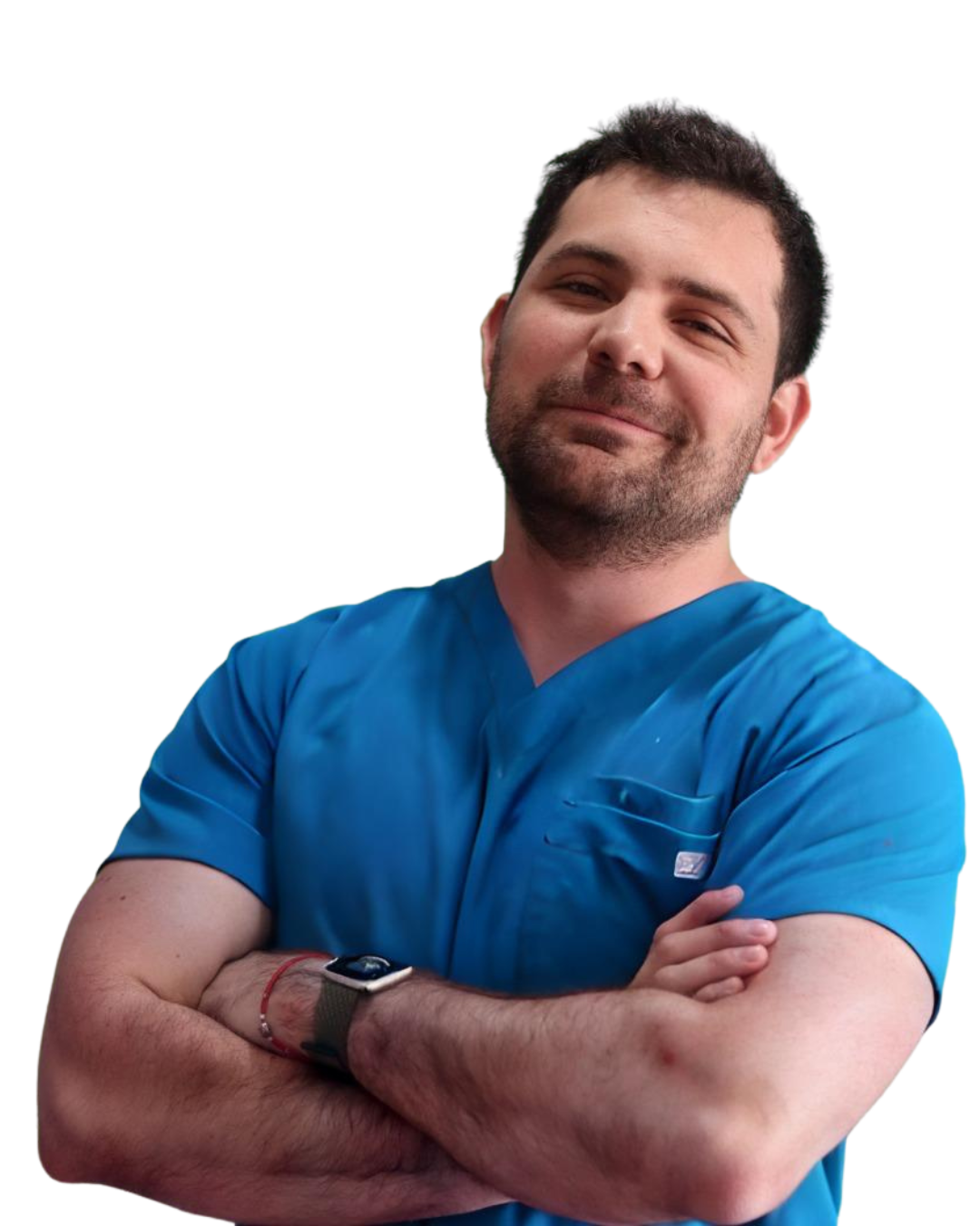 Dr. Raúl Izquierdo, médico y nutriólogo deportivo especializado en salud metabólica, sonriendo en uniforme médico azul